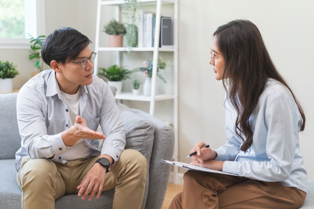 Doctor engaging in patient experience encounter