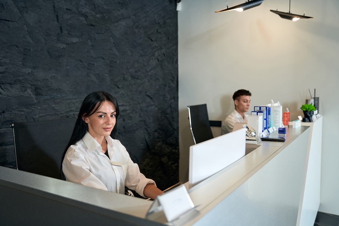 Top 5 Factors That Affect Healthcare Front Desk Performance